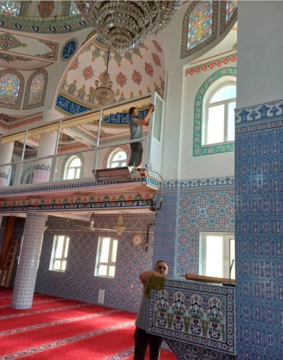 Ankara’da camiler ferah ve hijyenik ortam için tek tek temizleniyor
