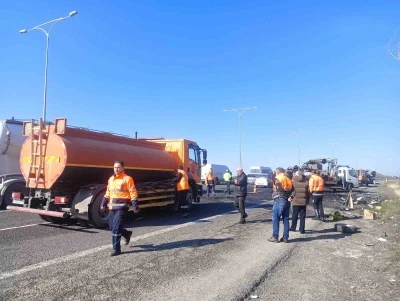 Ankara&rsquo;da iki ara&ccedil; kafa kafaya &ccedil;arpıştı: 5 &ouml;l&uuml;
