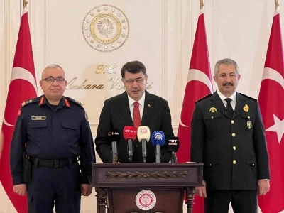 Ankara&rsquo;da jandarma ve polis bayramda helikopter, dron ve K9 k&ouml;pekleri ile g&uuml;venliği sağlayacak
