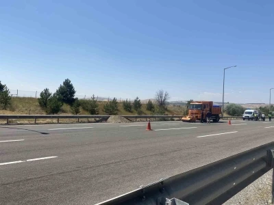 Ankara’da metenol yüklü tanker kaza yaptı: Yol bir süre trafiğe kapandı
