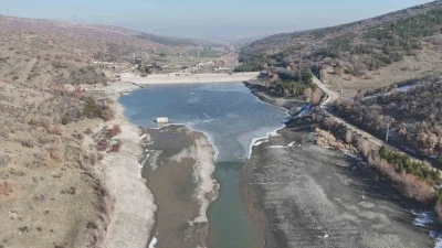 Ankara&rsquo;da su isyanı: Kesinti bitmiyor, akan su &ccedil;amur gibi
