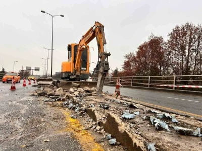 Ankara&rsquo;da tek kişilik yol &ccedil;alışması
