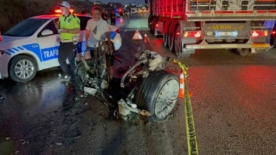Ankara’da tır ile otomobil kafa kafaya çarpıştı: 1 ölü
