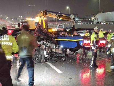 Ankara&rsquo;da zincirleme kaza: 3&rsquo;&uuml; ağır 8 yaralı
