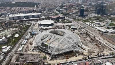 Ankara&rsquo;nın yeni stadı i&ccedil;in iki bakandan ortak paylaşım
