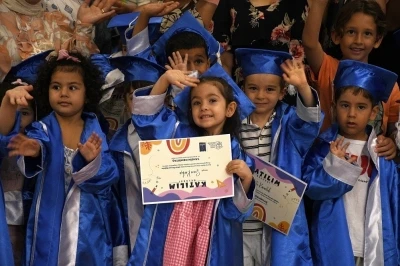 Anne Baba &Ccedil;ocuk Merkezi&rsquo;ndeki minikler mezun oldu
