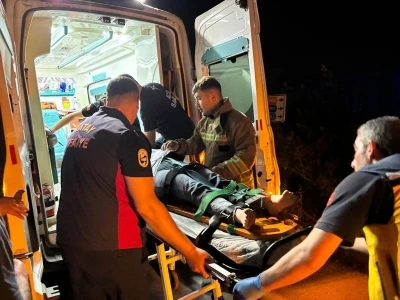 Antakya&rsquo;da dereye u&ccedil;an motosikletin s&uuml;r&uuml;c&uuml;s&uuml; yaralandı
