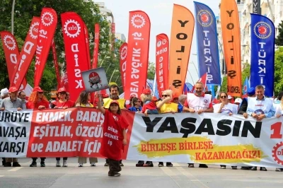 Antalya&rsquo;da 1 Mayıs coşkusu
