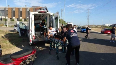 Antalya’da 14 yaşındaki çocuğun kullandığı motosiklet kamyonetle çarpıştı: 1 yaralı
