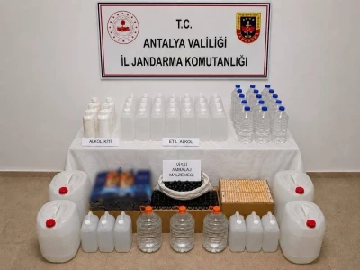 Antalya&rsquo;da 160 litre etil alkol ele ge&ccedil;irildi

