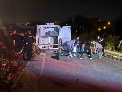 Antalya&rsquo;da 3 kişinin &ouml;ld&uuml;ğ&uuml; selekt&ouml;r cinayeti g&ouml;r&uuml;nt&uuml;lendi
