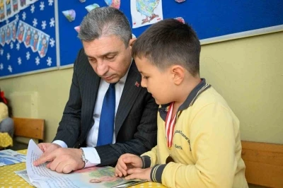 Antalya&rsquo;da 498 bin 603 &ouml;ğrenci karne heyecanı yaşadı
