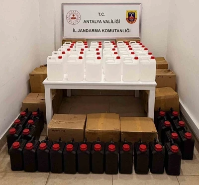 Antalya&rsquo;da 550 litre ka&ccedil;ak etil alkol ele ge&ccedil;irildi
