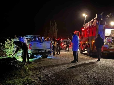 Antalya&rsquo;da ara&ccedil; i&ccedil;inde yanmış ceset olayında 4 g&ouml;zaltı
