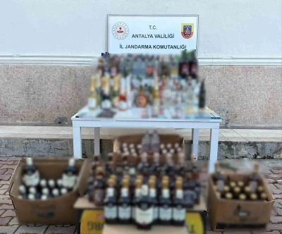 Antalya&rsquo;da bin 150 litre ka&ccedil;ak alkol ele ge&ccedil;irildi
