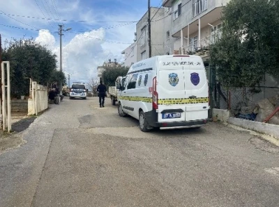Antalya&rsquo;da doğal gaz kombisinden sızan karbonmonoksit gazından anne ve oğlu zehirlendi
