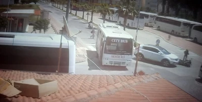 Antalya&rsquo;da g&ouml;z g&ouml;re g&ouml;re kaza kameraya yansıdı
