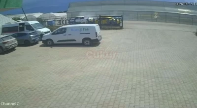 Antalya&rsquo;da iki Tofaş kafa kafaya &ccedil;arpıştı: 4 yaralı
