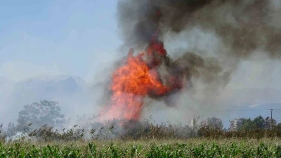 Antalya’da kargılık alanda yangın
