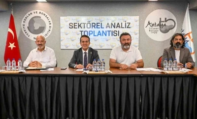 Antalya’da kesme çiçek sektörünün sorunları masaya yatırıldı
