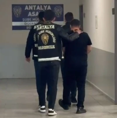 Antalya&rsquo;da nitelikli dolandırıcılık su&ccedil;undan 2 şahıs tutuklandı
