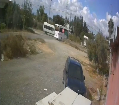 Antalya’da okul servisiyle midibüs çarpıştı: 7 öğrenci yaralandı
