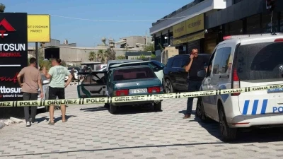 Antalya’da park halindeki otomobilin arka koltuğunda ölü bulundu
