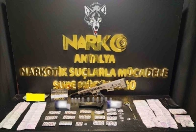 Antalya’da uyuşturucu operasyonlarında 1 haftada 28 olayda yakalanan 17 kişi tutuklandı

