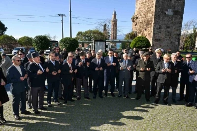 Antalya&rsquo;nın Kurtuluş Savaşı&rsquo;nda verdiği ilk sivil şehidi t&ouml;renle anıldı

