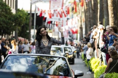 Antalya sokaklarında &quot;Altın Portakal&quot; coşkusu
