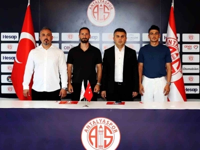 Antalyaspor&rsquo;da Soner Dikmen ve Erdoğan Yeşilyurt, 2 yıllık s&ouml;zleşme imzaladı
