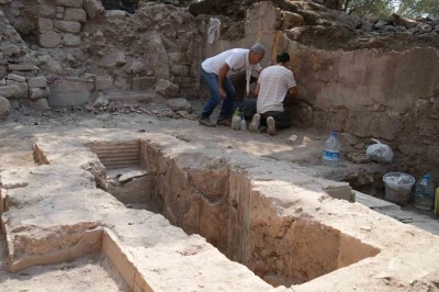 Antandros Antik Kenti kazılarında bin 600 yıllık vaftizhane ortaya çıkarıldı
