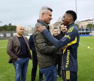 Anthony Musaba, Fenerbah&ccedil;e&rsquo;de ilk antrenmanına &ccedil;ıktı
