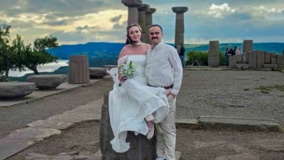 Antik kent, d&uuml;ğ&uuml;n fotoğrafı &ccedil;ektirmek isteyen &ccedil;ifte doğal fotoğraf st&uuml;dyosu oldu
