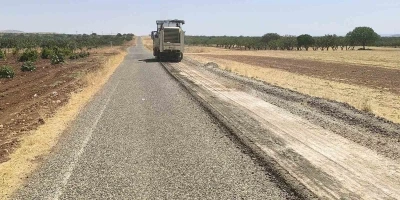 Araban’da kırsal mahallelerin grup yollarında yenileme çalışmalarına başlandı
