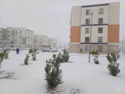 Araban Ovası&rsquo;na kar yağışı &ccedil;ift&ccedil;ilerin y&uuml;zlerini g&uuml;ld&uuml;rd&uuml;
