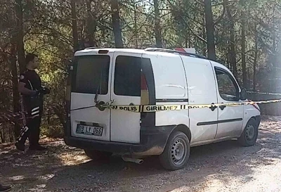 Araç içinde tüfekle vurulmuş halde bulundu
