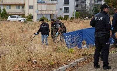 Aracından inip oturduğu bankta intihar etti
