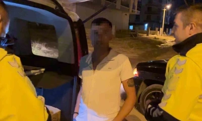 Aracıyla kaza yapan s&uuml;r&uuml;c&uuml;: "Bende alkol yok, bende sinir hastalığı var"
