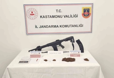 Ara&ccedil;ta binlerce sentetik ecza hapla yakalanan sanıklardan biri tahliye edildi
