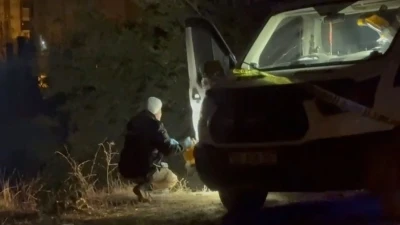 Ara&ccedil;ta erkek cesedi bulundu

