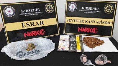 Ara&ccedil;ta uyuşturucu ele ge&ccedil;irildi: 2 tutuklama
