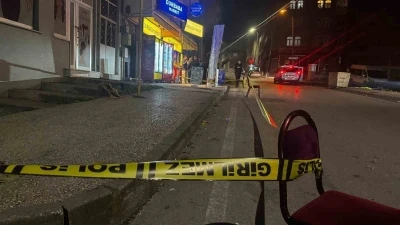 Ara&ccedil;tan kurşun yağdıran ve bir kişinin yaralanmasına sebep olan ş&uuml;pheli yakalandı
