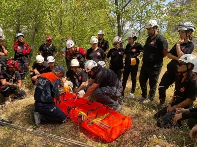 Arama kurtarma ekibine havai hat ip eğitimi verildi
