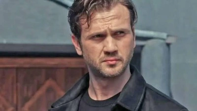 Aras Bulut İynemli saatiyle g&uuml;ndem oldu! Fiyatı dudak u&ccedil;uklattı