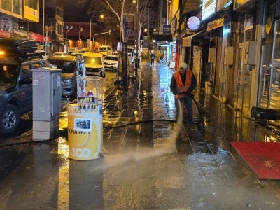 Ardahan&rsquo;da Belediyeden bahar temizliği

