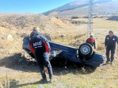 Ardahan’da devrilen otomobildeki 4 kişi yaralandı
