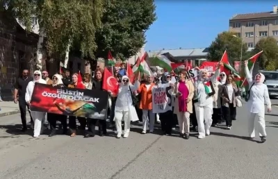 Ardahan’da kadınlar Filistin için yürüdü
