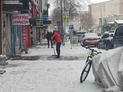Ardahan yeniden beyaza b&uuml;r&uuml;nd&uuml;
