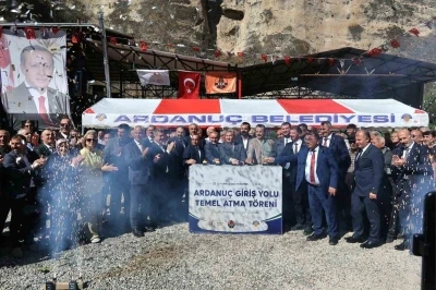 Ardanu&ccedil; il&ccedil;esine 200 milyon liralık giriş yolu projesi
